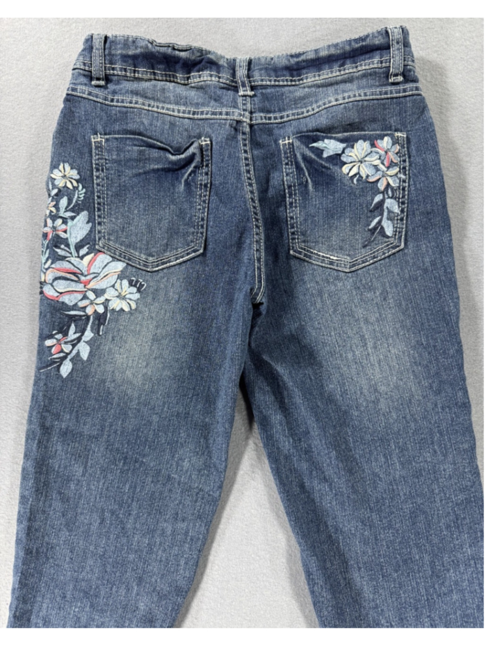 Mudd Girl’s Embroidered Jeans Size 14 w/ adjustable waistband Fun Floral Pattern - Picture 11 of 16